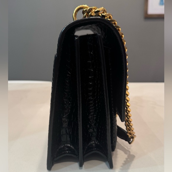 Saint Laurent Sunset Large in black croc-embossed shiny leather w/ gold hardware - Picture 5 of 17